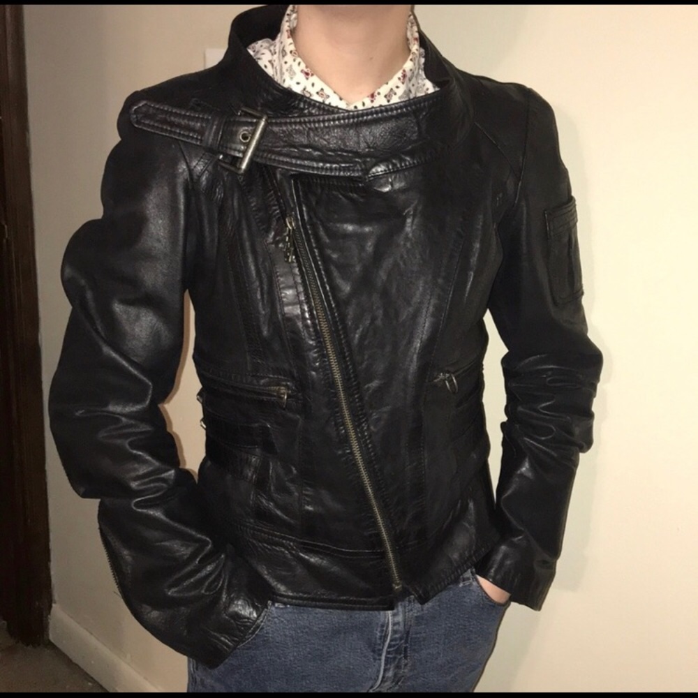 Diesel leather jacket women’s Sz Medium Euc - Picture 2 of 4
